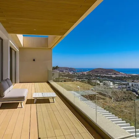 וילה Serenity Heights - Luxury Concierge Services אדחה